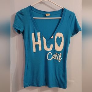 Hollister HCO Cali Blue v neck Graphic tshirt XS t shirt Short Sleeve